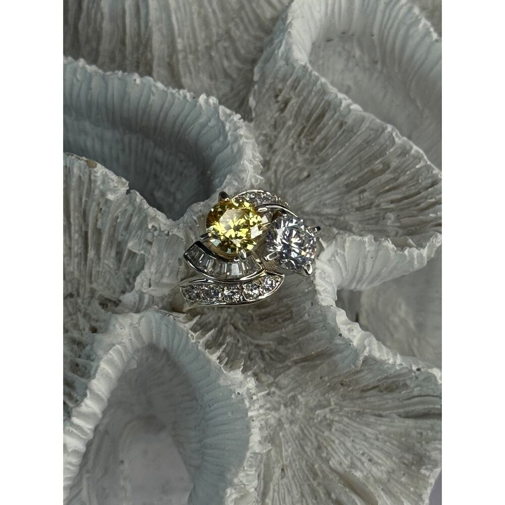 925 Sterling Silver Yellow & White Cz Ring Size 6 - Picture 9 of 12